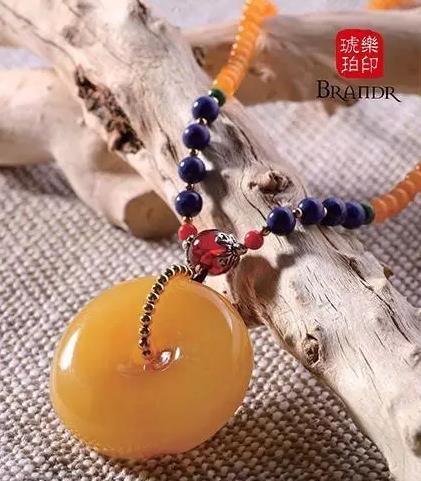 济南乐印琥珀蜜蜡专卖店：山东济南泉城路101号贵和商厦F2层乐印琥珀,蜜蜡网