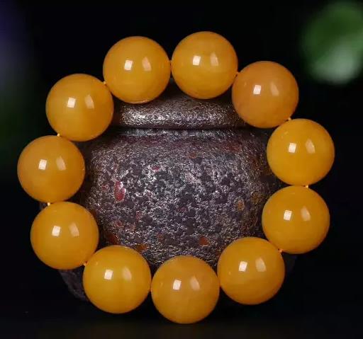 蜜蜡手串为什么不能双手佩戴？蜜蜡手串不能双手佩戴的原因是什么？,蜜蜡网