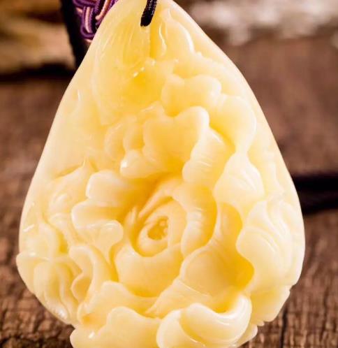 为什么说白蜡是蜜蜡中的王者？什么样的白蜜蜡才是好白蜡？克价多少？,蜜蜡网