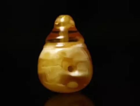 蜜蜡手串的珠子有不同哪些类型形制1:蜜蜡手串珠子：圆珠,桶珠,苹果圆,,蜜蜡网