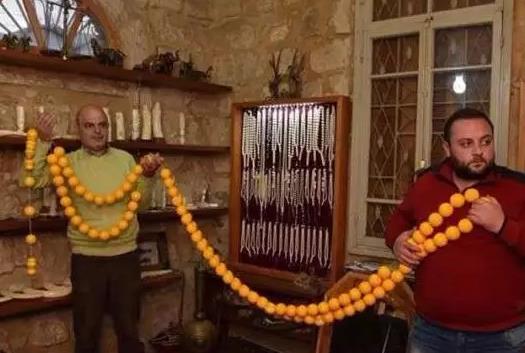 世界最大蜜蜡串儿-重10公斤-3米的泰斯比哈念珠蜜蜡串,蜜蜡网