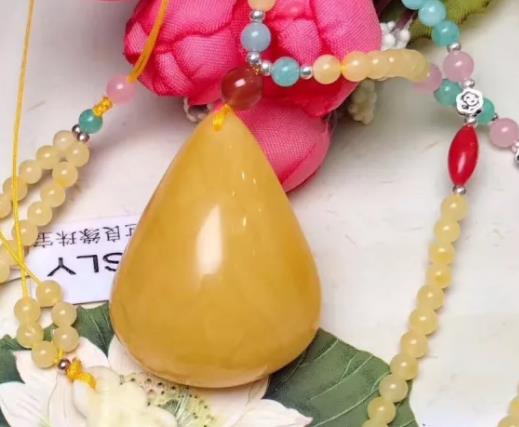 什么原因导致琥珀蜜蜡开裂?如何保养如何补救处理开裂的蜜蜡?,蜜蜡网