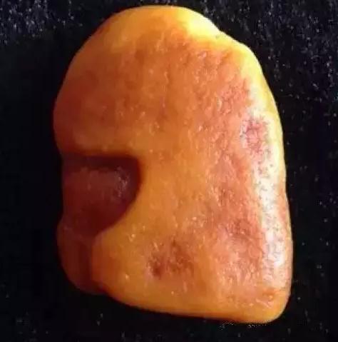 什么是全皮蜜蜡琥珀？没经过人工加工的带皮的蜜蜡琥珀原石,蜜蜡网